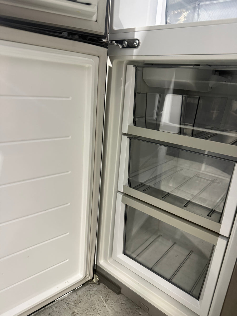 Fisher & Paykel 538L Series 7 Quad Door Refrigerator with Ice & Water – Black Stainless Steel (RF605QDUVB2) - Second Hand Appliances Geebung