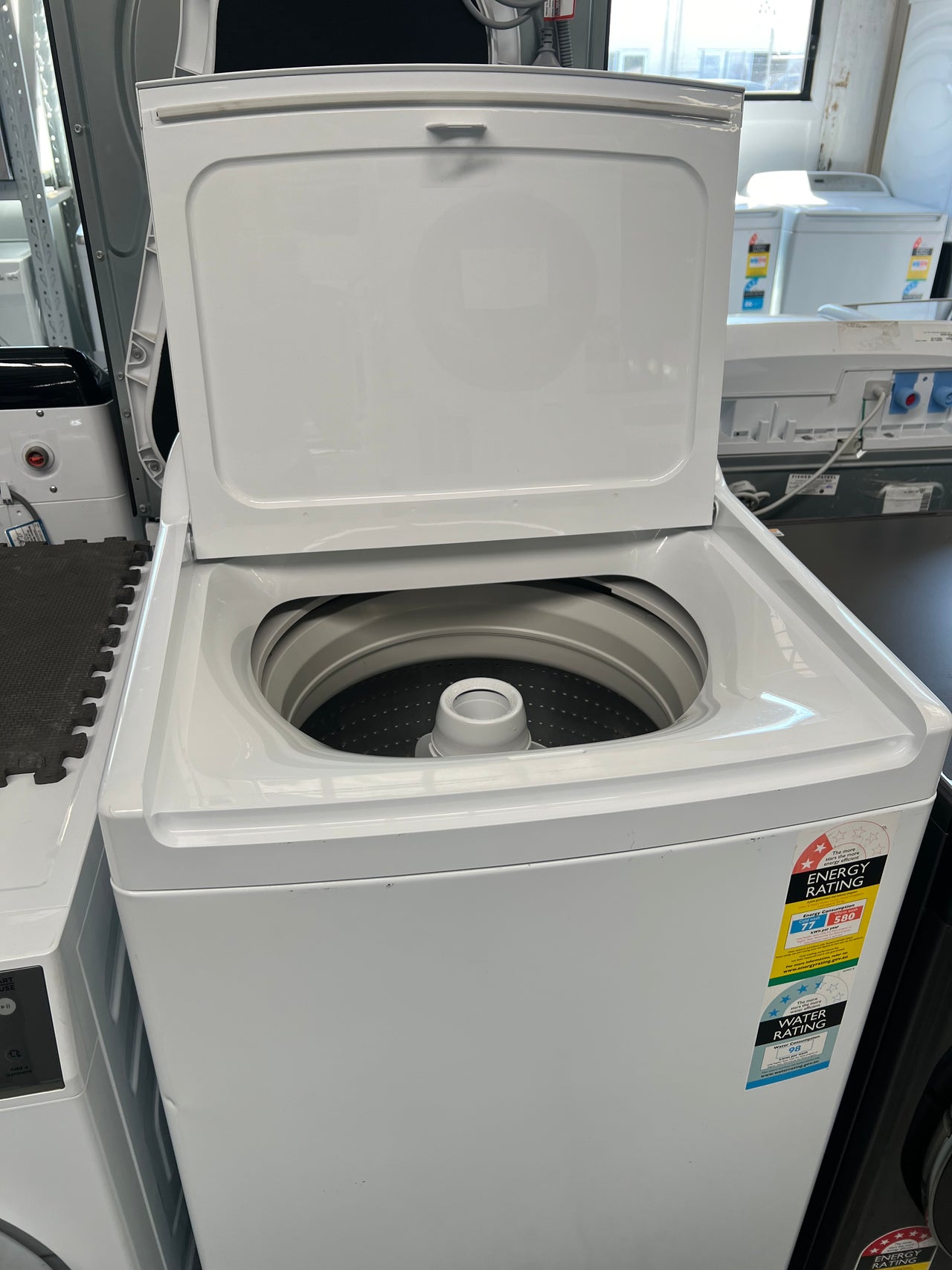 Fisher & Paykel 8kg Top Load Washing Machine Second hand 6 months warranty WA8060G1 - Second Hand Appliances Geebung