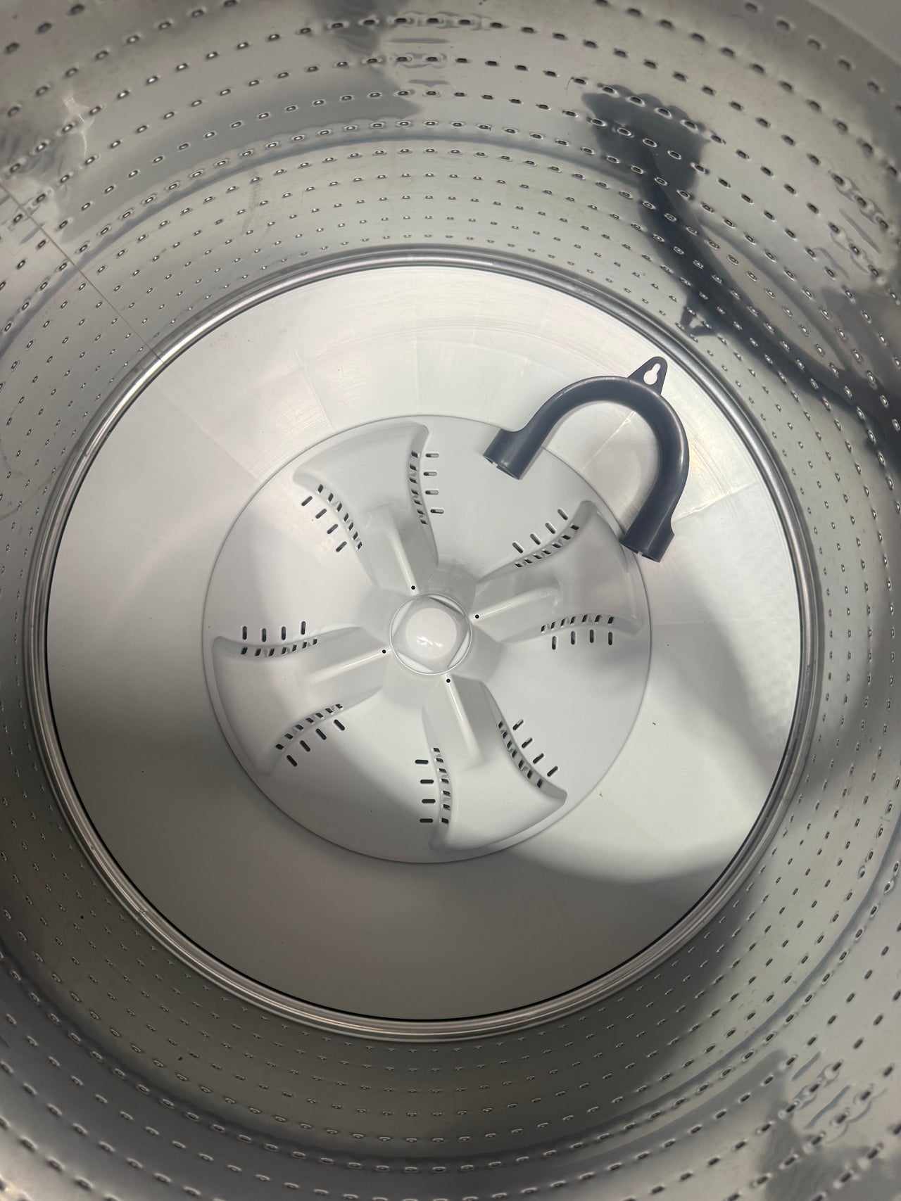 Second hand Fisher & Paykel WL1068P1 – 10 kg Top Load Washing Machine
