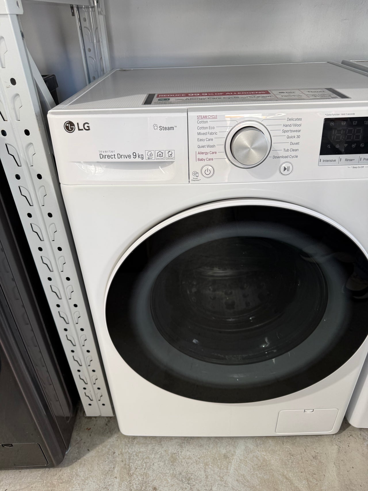 Second hand LG 9 kg Series 5 Front Load Washing Machine – WV5-1409W