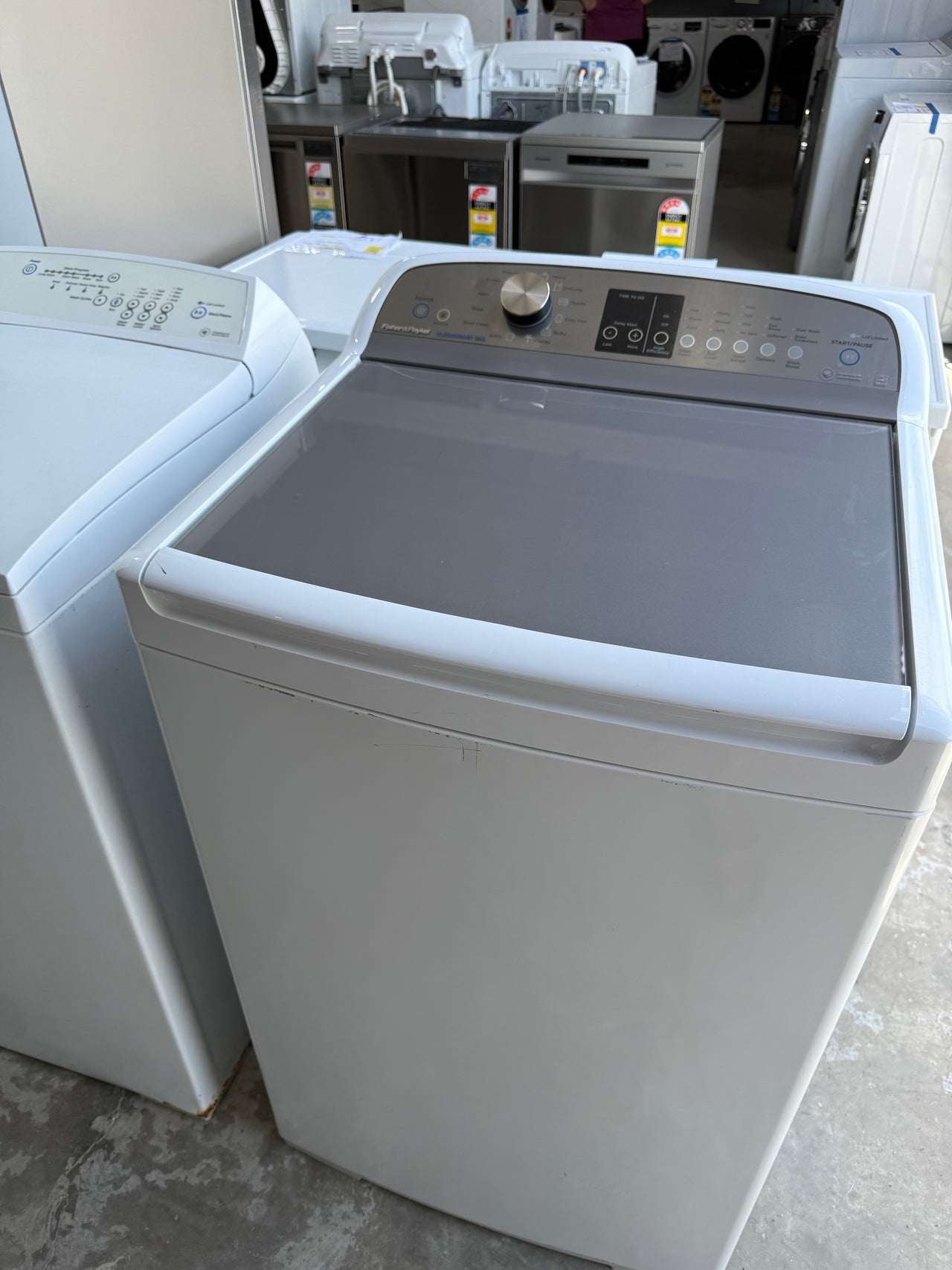 Second hand Fisher & Paykel Series 5 8kg Top Load Washing Machine with Eco-Active WL8060P1