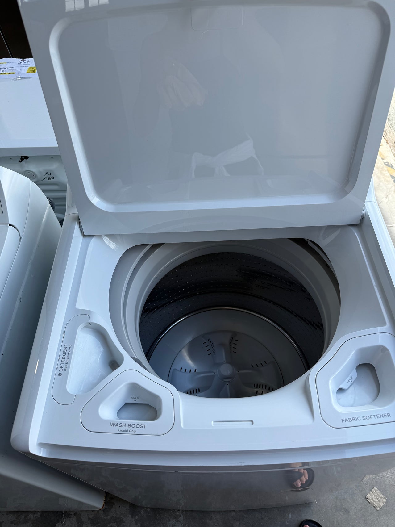 Second hand Fisher & Paykel Series 5 8kg Top Load Washing Machine with Eco-Active WL8060P1