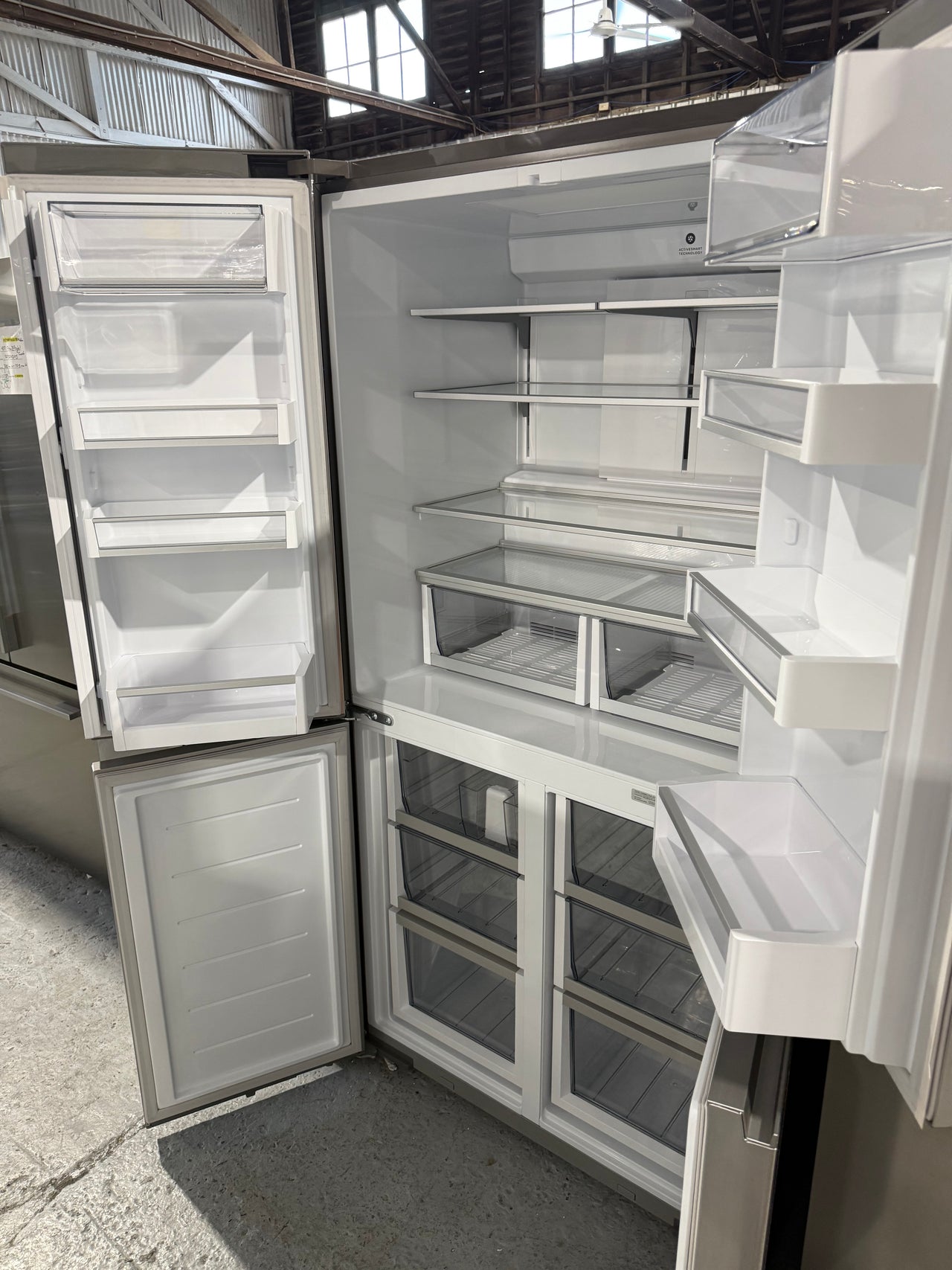 Factory second Fisher & Paykel RF605QNUVX1 538-litre quad-door refrigerator-freezer