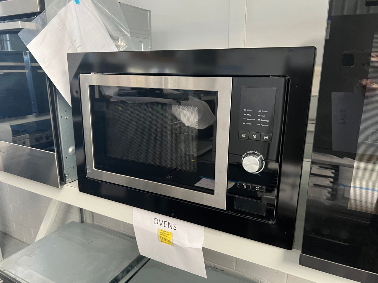 Factory second Fisher&Paykel Microwave oven, 60cm, OM25BLSB1 - Second Hand Appliances Geebung