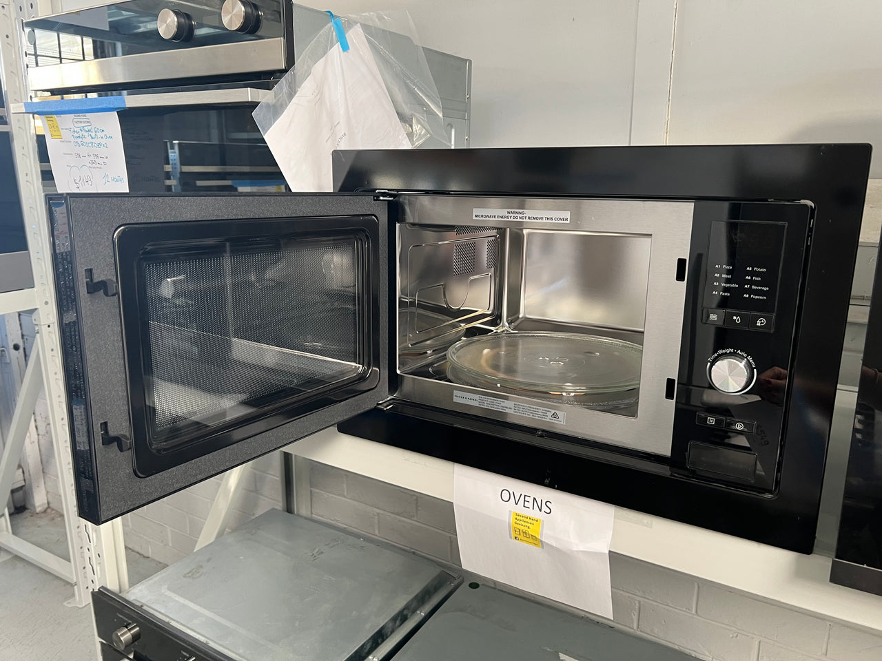 Factory second Fisher&Paykel Microwave oven, 60cm, OM25BLSB1 - Second Hand Appliances Geebung