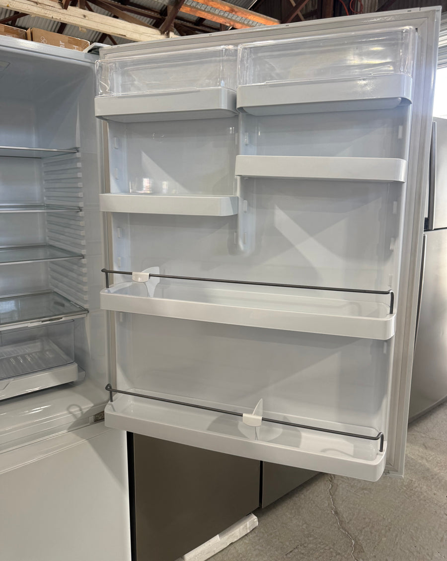 Second hand Fisher & Paykel 519L Bottom Mount Fridge – E522BRE3