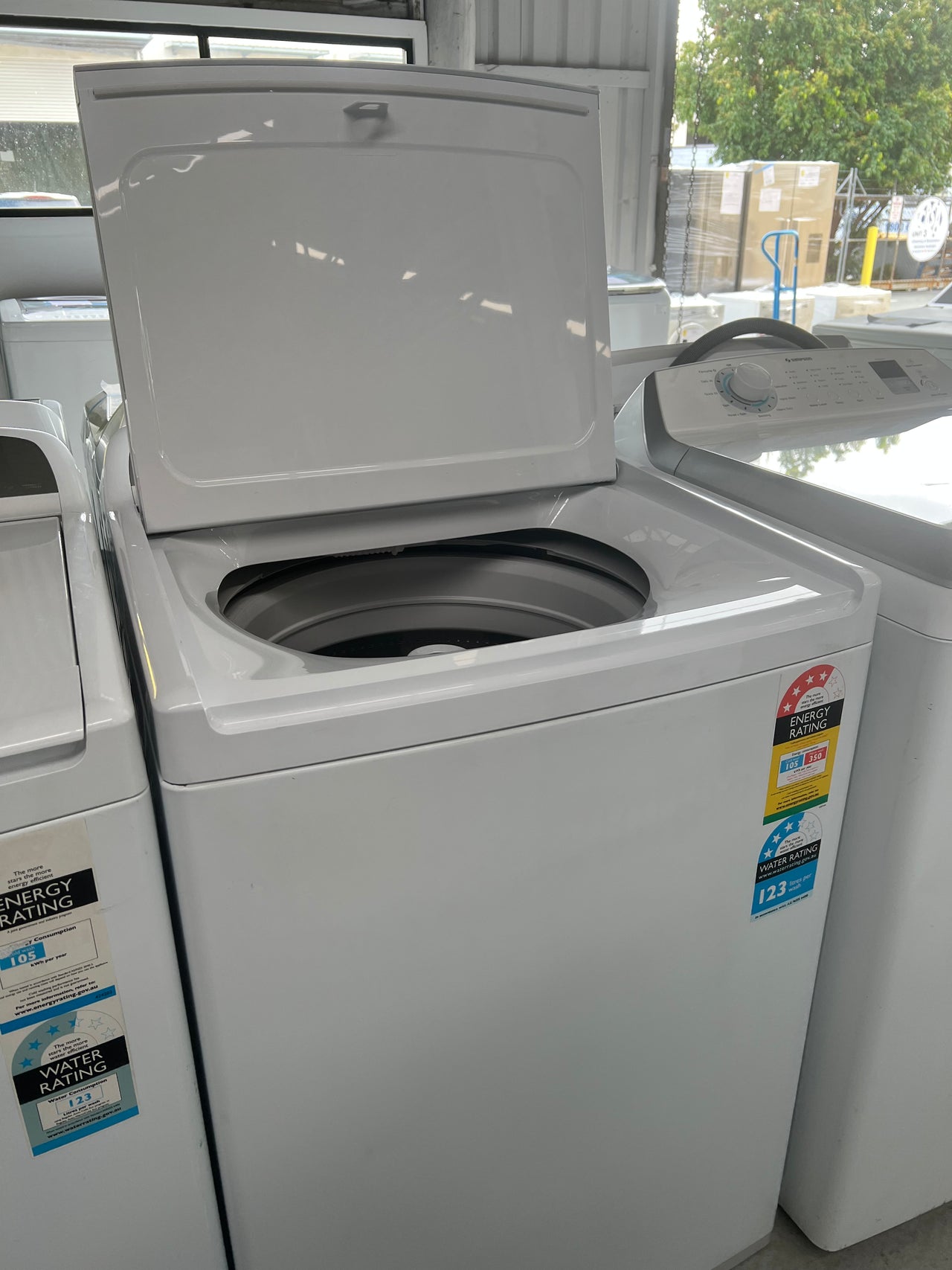 Factory second Fisher&Paykel 10kg WashSmart Top Load Washing Machine  WA1068G1 - Second Hand Appliances Geebung