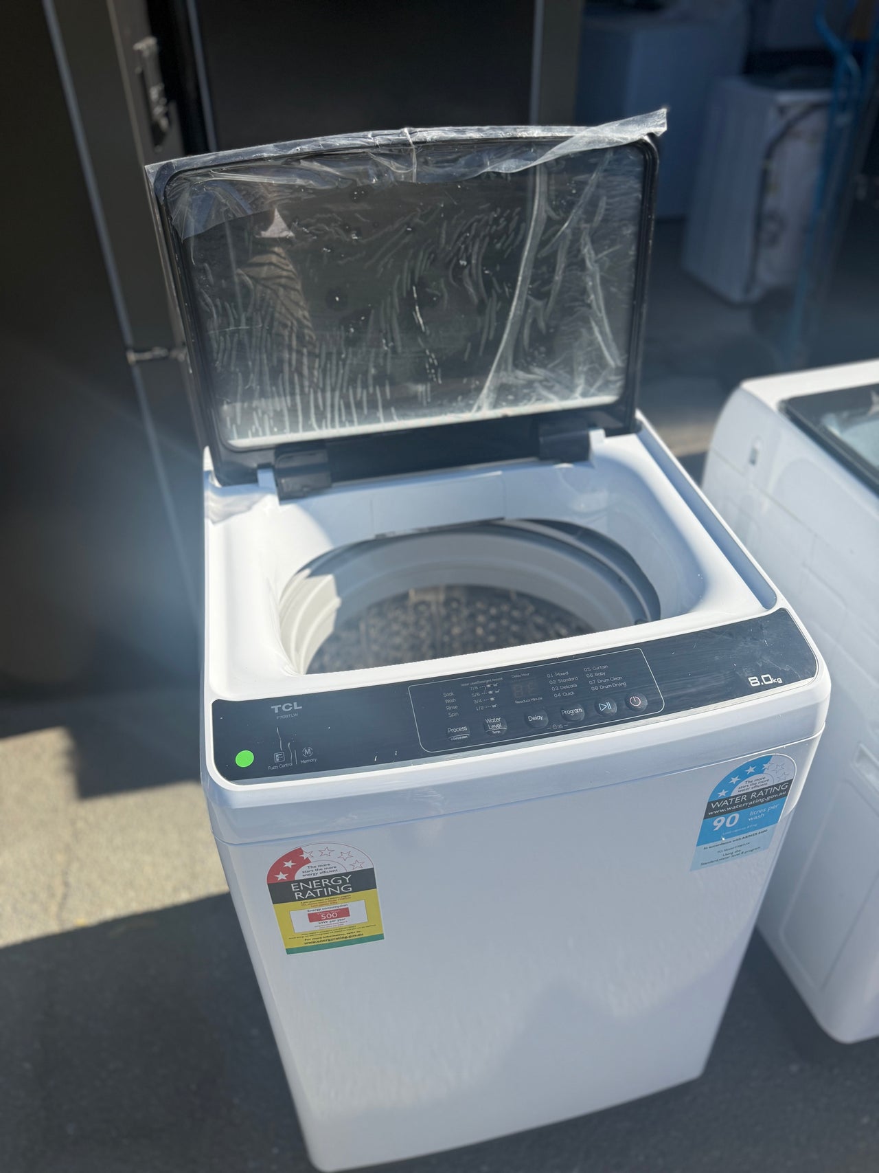 Factory second TCL F708TLW 8kg top load washing machine