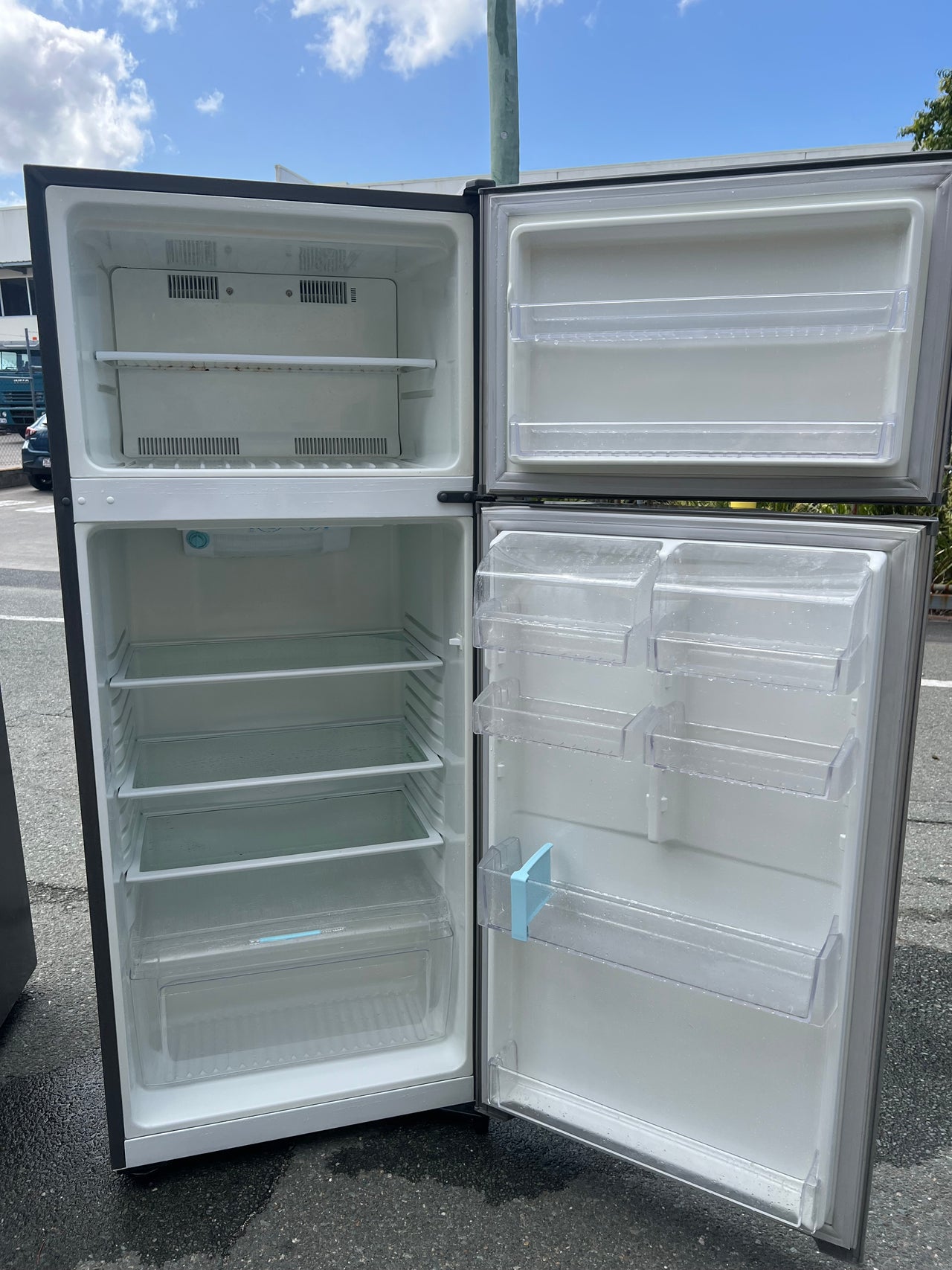 Second hand 390l Simpson top mounted fridge freezer STM3900MA - Second Hand Appliances Geebung