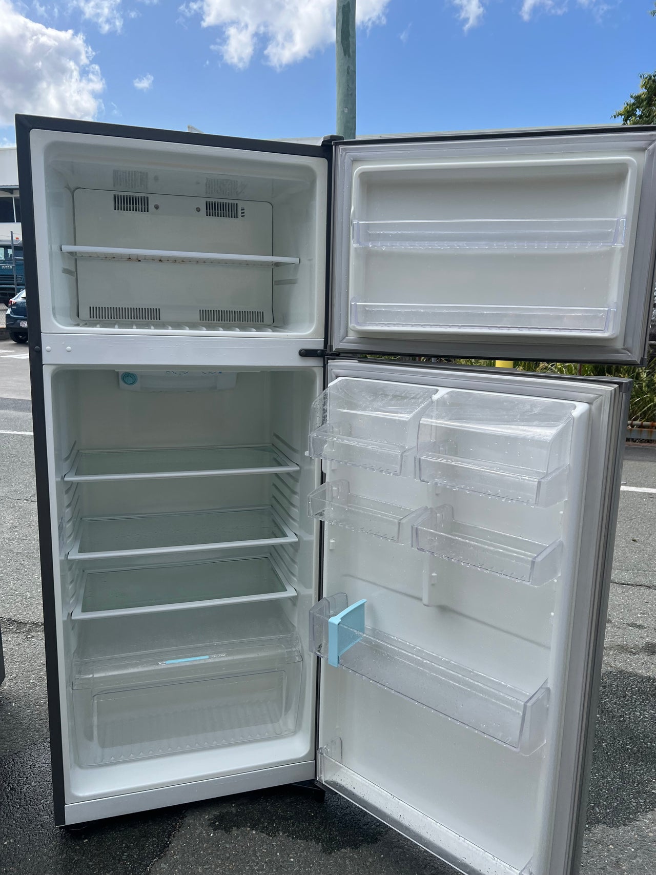 Second hand 390l Simpson top mounted fridge freezer STM3900MA - Second Hand Appliances Geebung