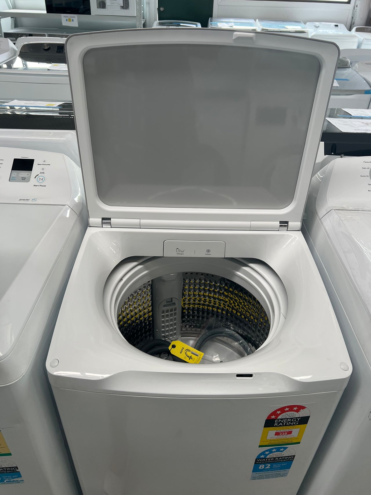 Transportation damaged Haier 8kg Top Load Washer HWT08AN1 - Second Hand Appliances Geebung