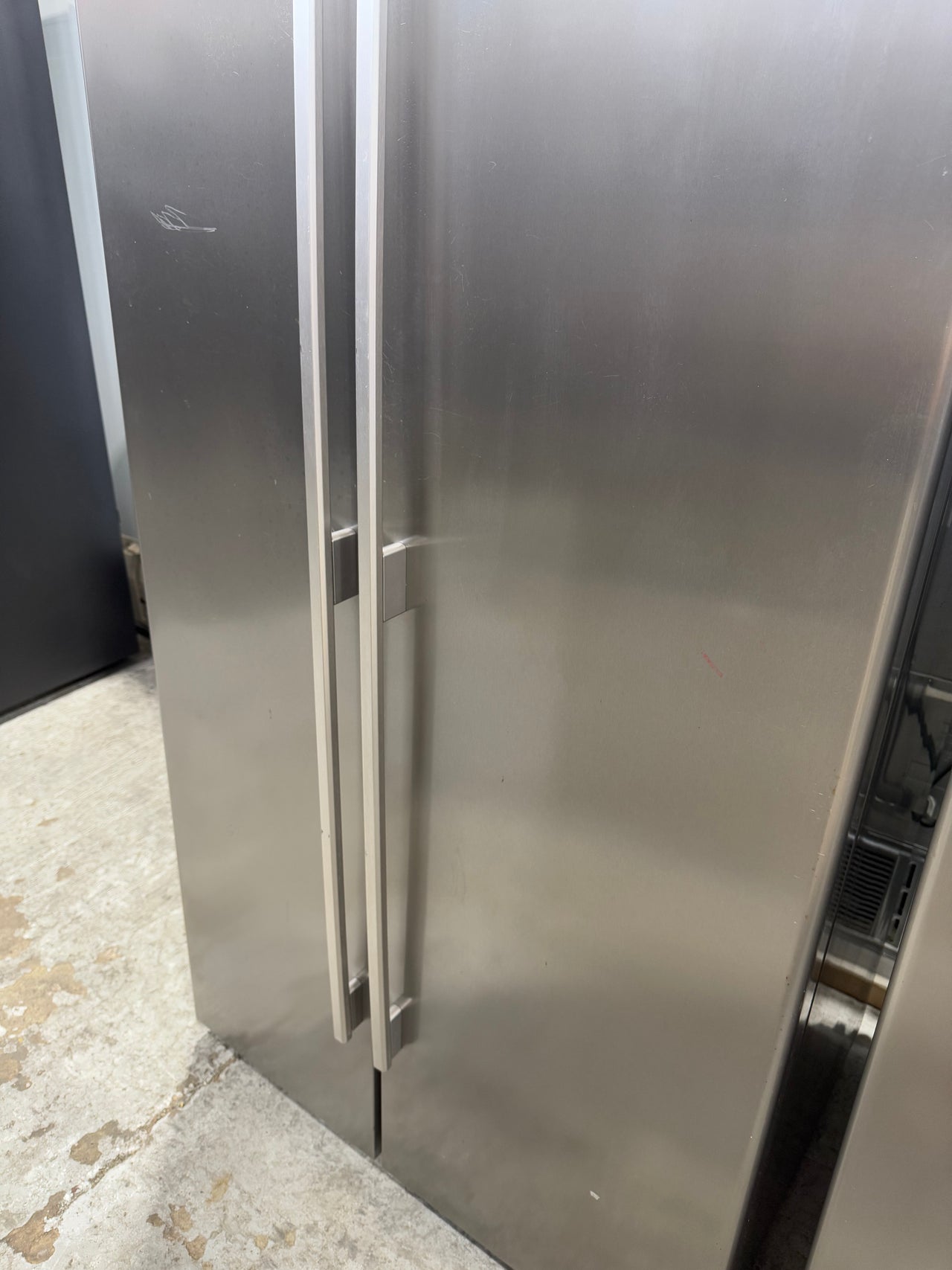 Second hand Westinghouse WSE6100SF – 610L Side-by-Side Refrigerator