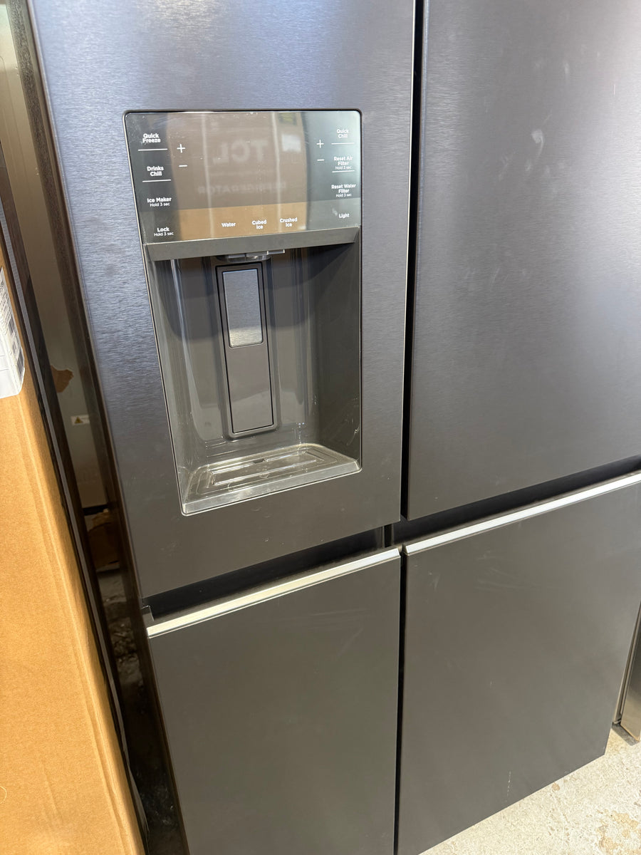 Factory second Westinghouse 609L Quad Door Refrigerator WQE6170BB