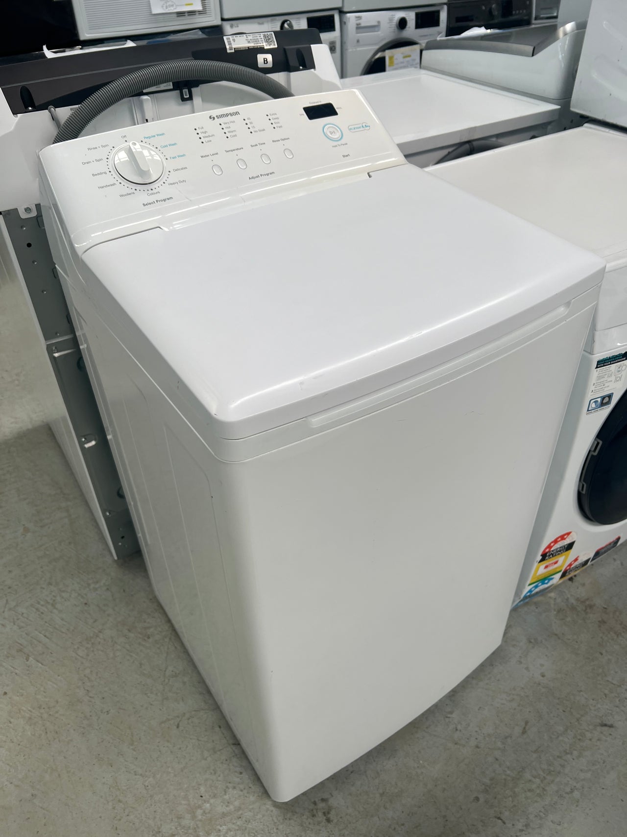 Second Hand Simpson Top Loader Washing Machine 5 5kg SWT5542 Second second-hand-simpson-top-loader-washing-machine-5-5kg-swt5542-second