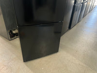 Thumbnail for Factory second Hisense HR6BMFF453C 453L Bottom Mount Fridge - Second Hand Appliances Geebung