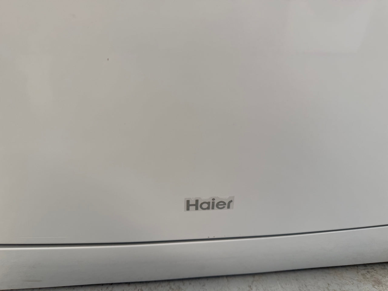 Factory second Haier HDW13V1W1 freestanding dishwasher