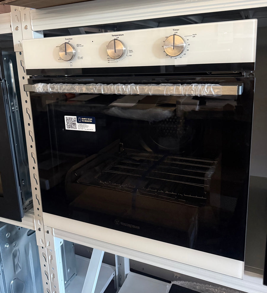Factory second Westinghouse 60cm Multi-Function Built-In Oven – WVE6314WD