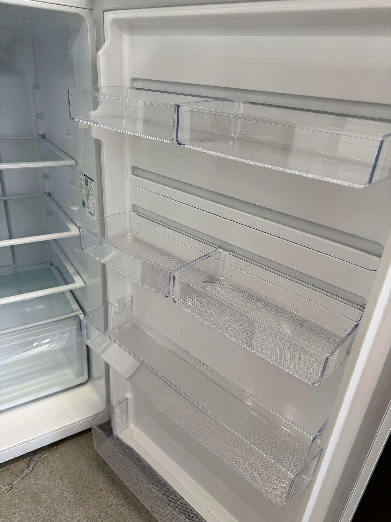 Factory Second Kelvinator 431 L Top-Mount Fridge – White (KTM4602WC)