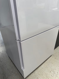 Thumbnail for Factory Second Westinghouse 496 L Bottom Mount Fridge – White (WBE5300WC)