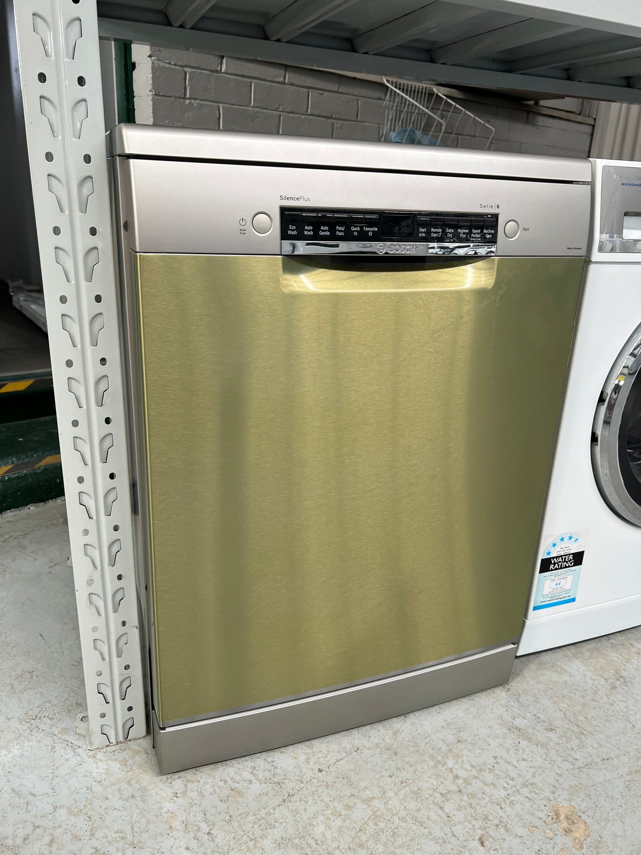 Transportation damaged Bosch 60cm Stainless Steel Dishwasher SMS6HCI02A