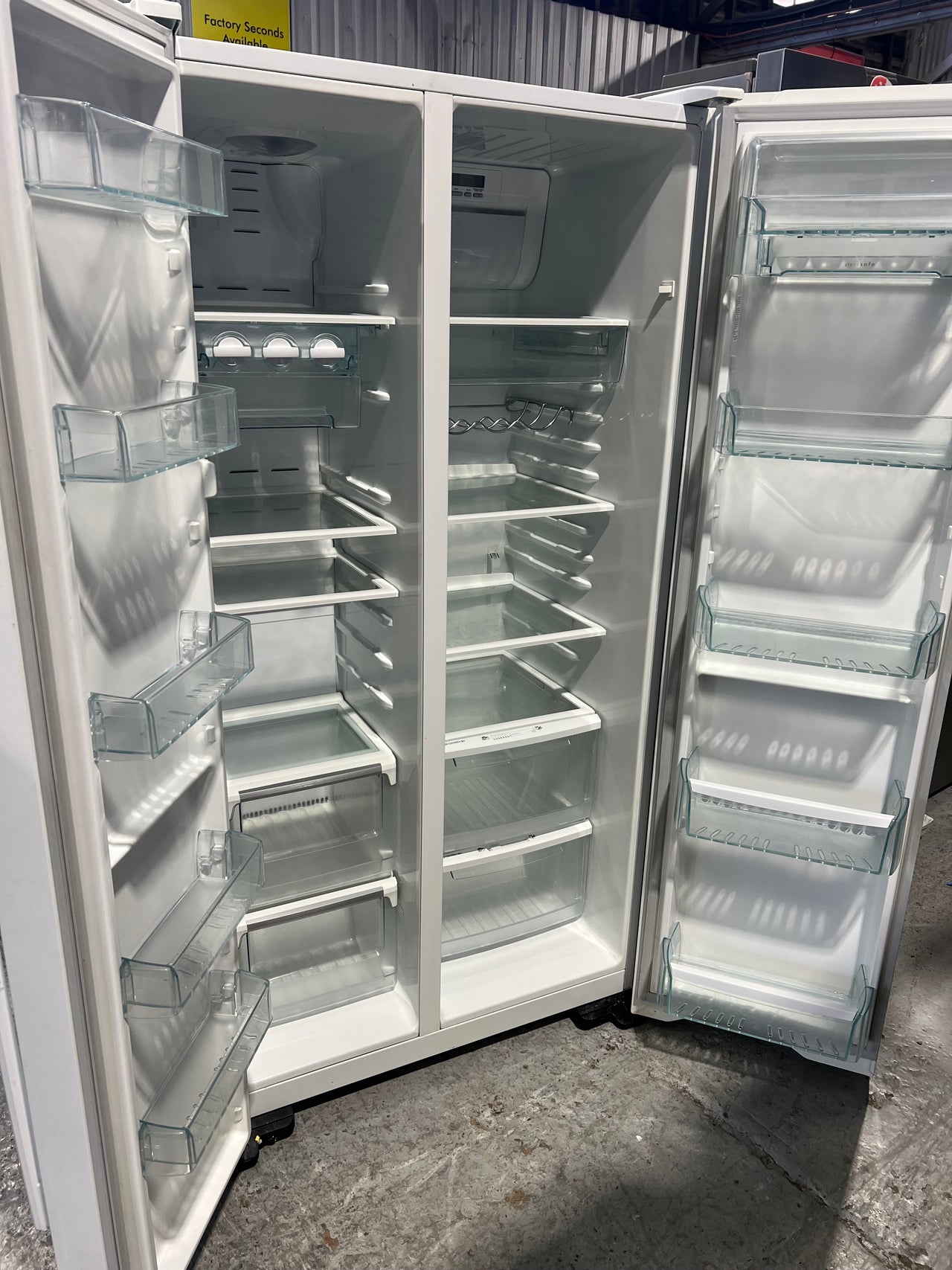 Second hand 606l Westinghouse side by side refrigerator Model: WSE6100WF - Second Hand Appliances Geebung