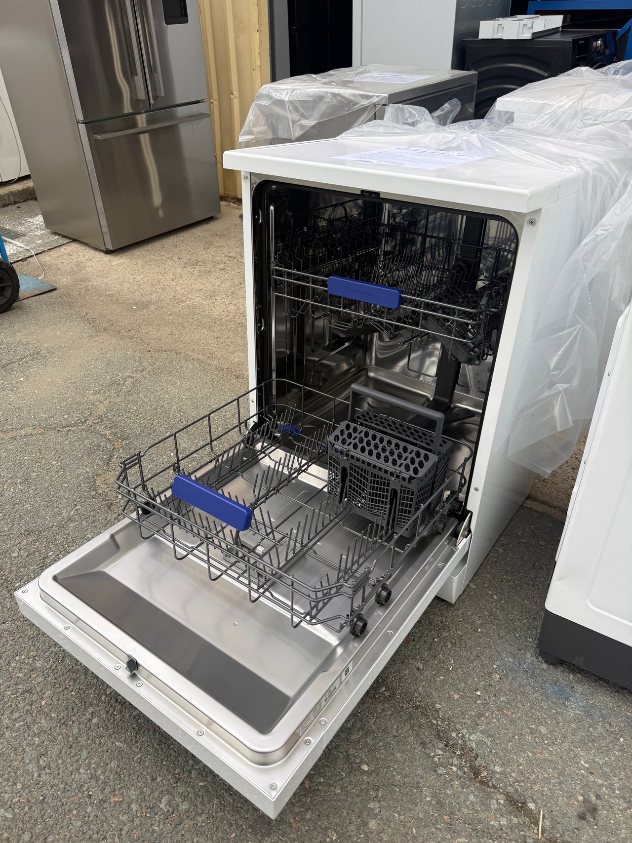 Westinghouse 60cm 14 Place Setting Freestanding Dishwasher – WSF6602WC (NAT)