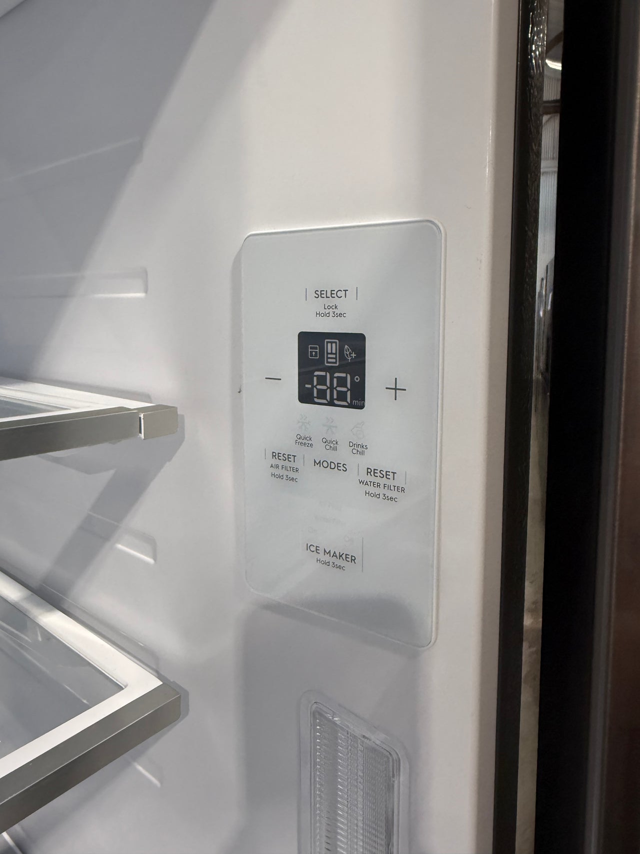 Factory second Electrolux EHE6899BA 609 L French Door Fridge – Dark Stainless Steel