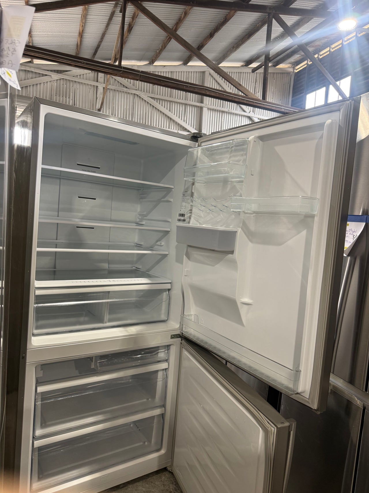 Factory Second Hisense 514L Bottom Mount Fridge – HR6BMFF514SW