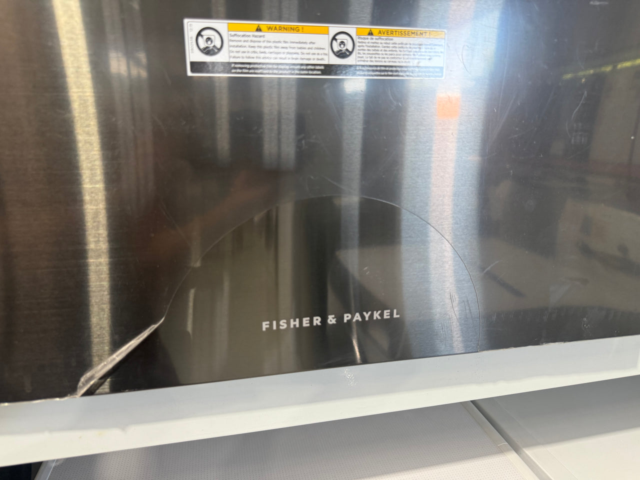 Factory Second Fisher &  Paykel Single DishDrawer™ Dishwasher – Black Stainless Steel (DD60ST4NB9)