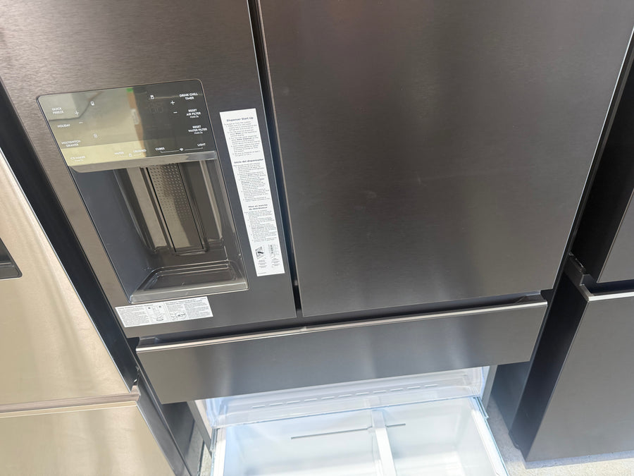 Factory second Electrolux 609L French Door Fridge – EHE6191BB