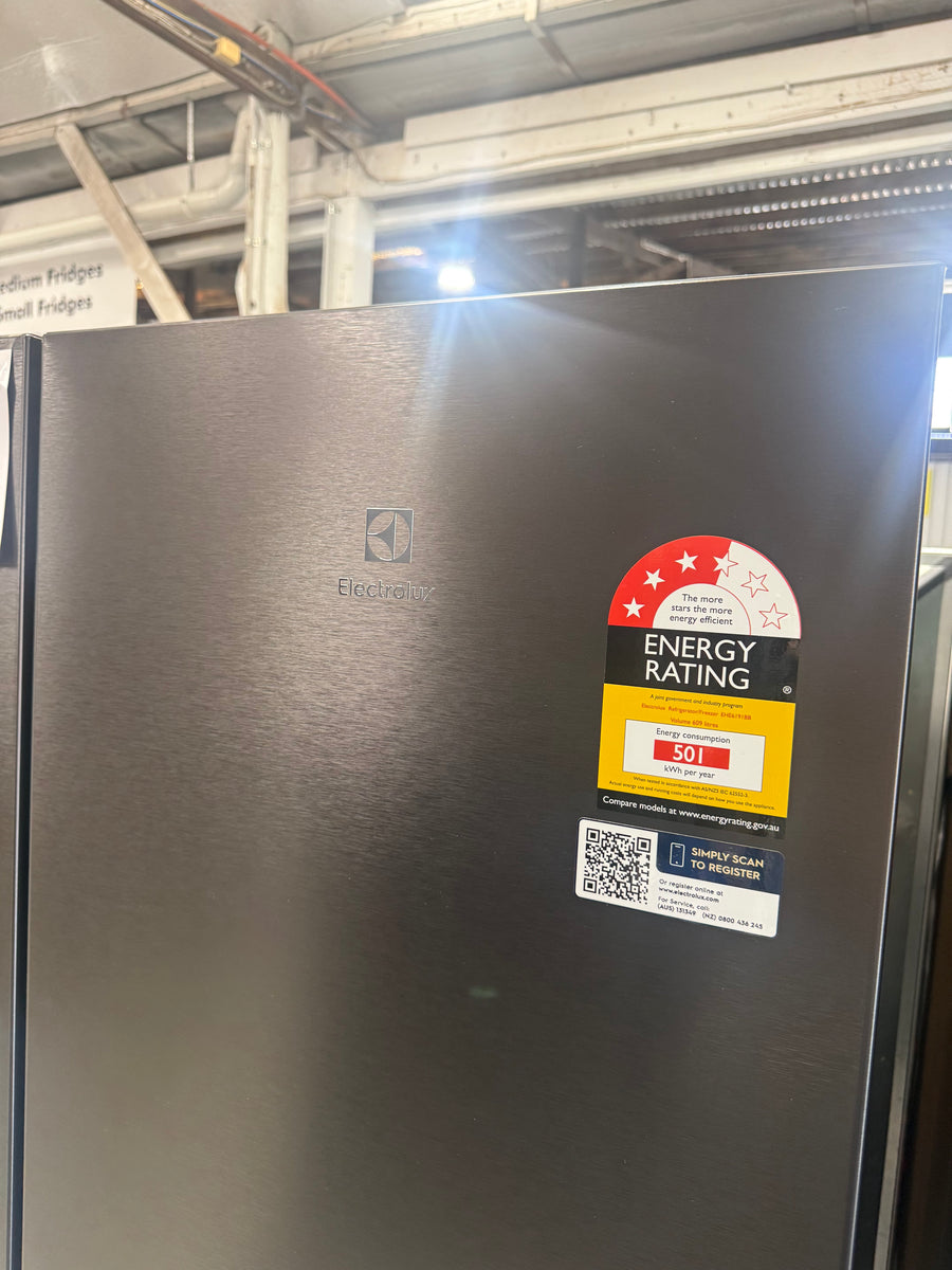 Factory second Electrolux 609L French Door Fridge – EHE6191BB