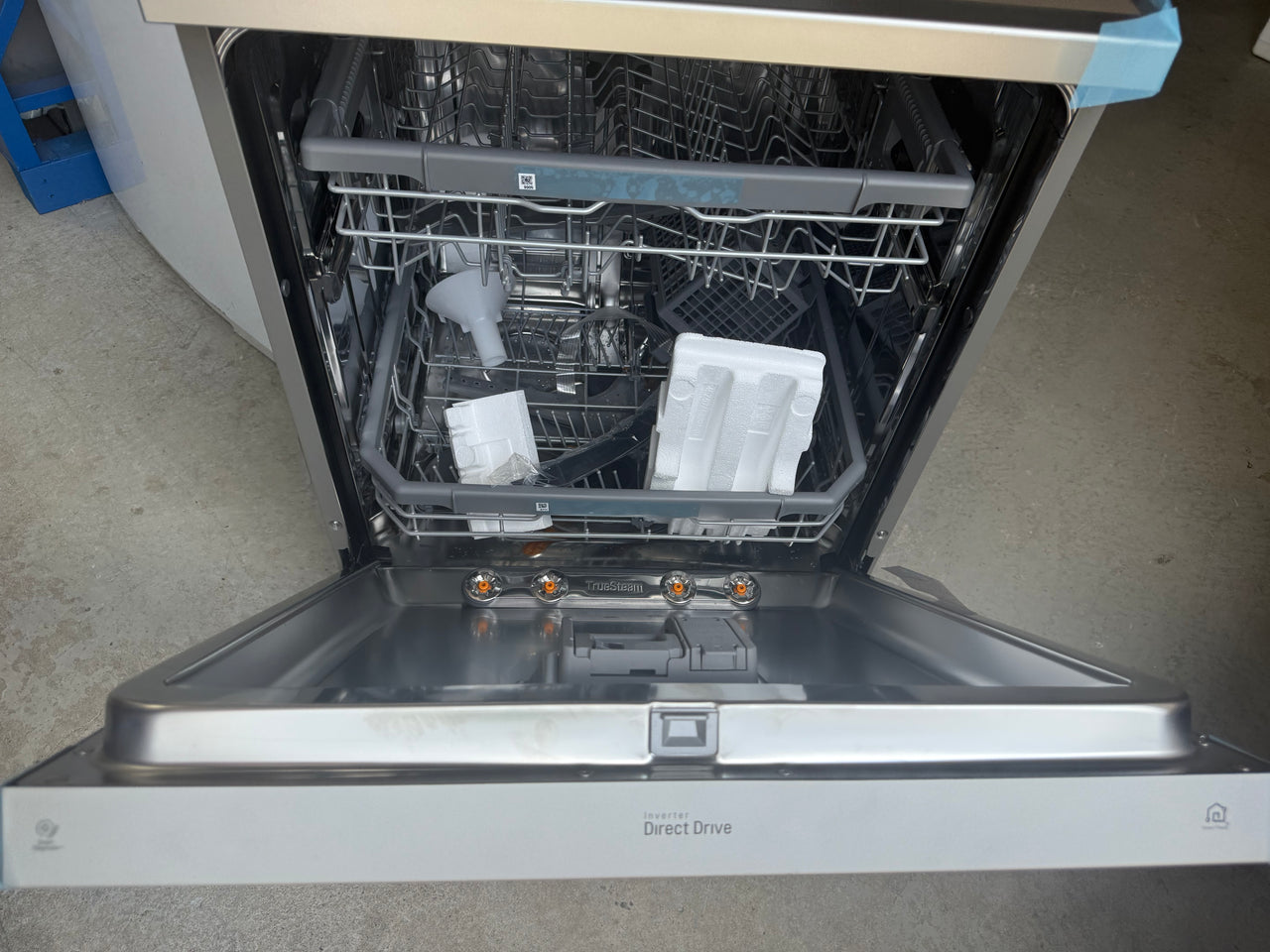 Buy Transportation damaged LG QuadWash Platinum Steel TrueSteam Dishwasher Model:XD4B24PS |  | [product_variant] | Second Hand Appliances Geebung Brisbane