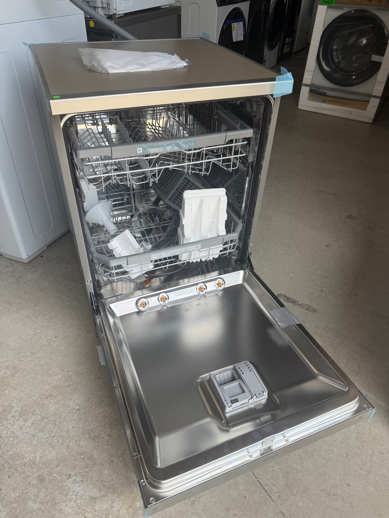 Buy Transportation damaged LG QuadWash Platinum Steel TrueSteam Dishwasher Model:XD4B24PS |  | [product_variant] | Second Hand Appliances Geebung Brisbane