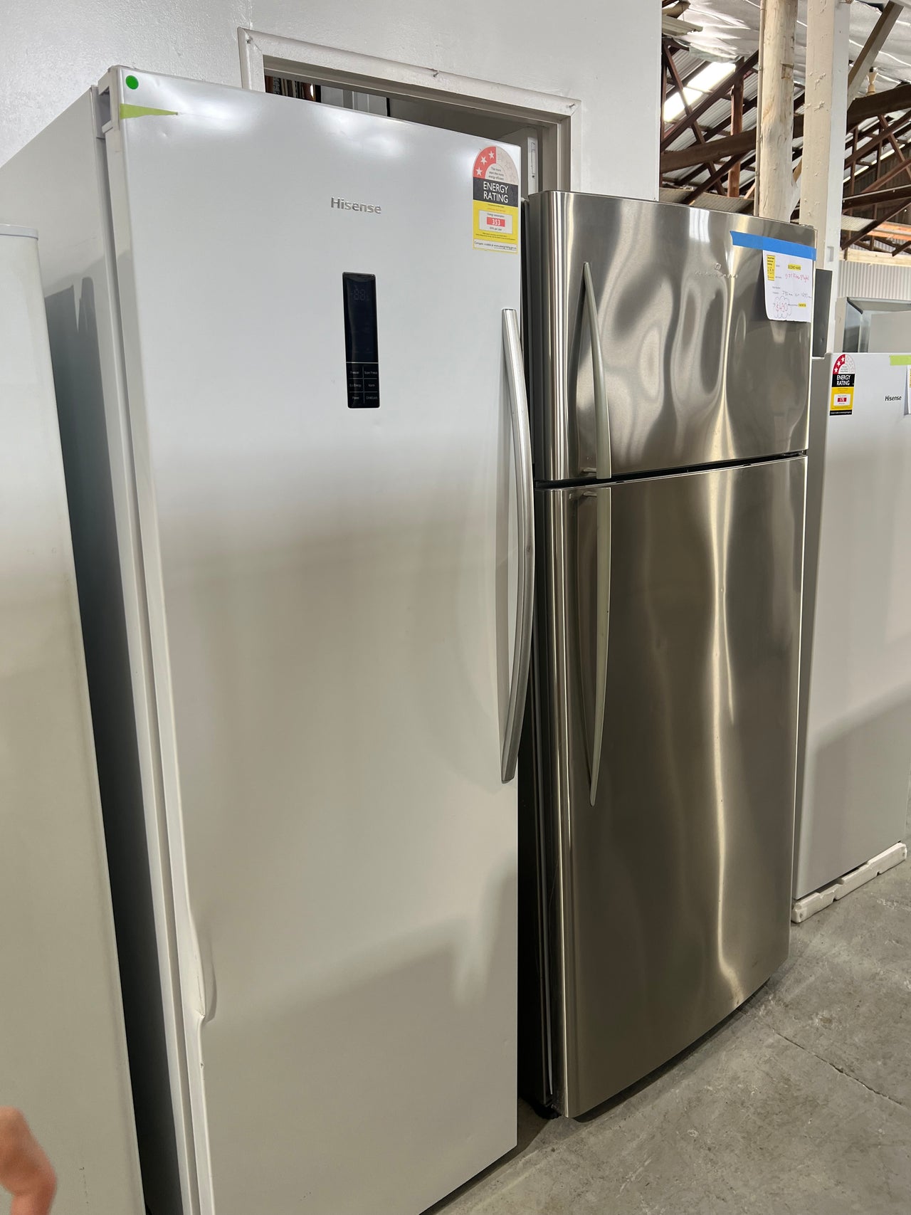 Factory second Hisense 280L Frost Free Upright Freezer HR6VFF280D - Second Hand Appliances Geebung