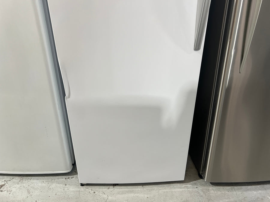 Factory second Hisense 280L Frost Free Upright Freezer HR6VFF280D - Second Hand Appliances Geebung