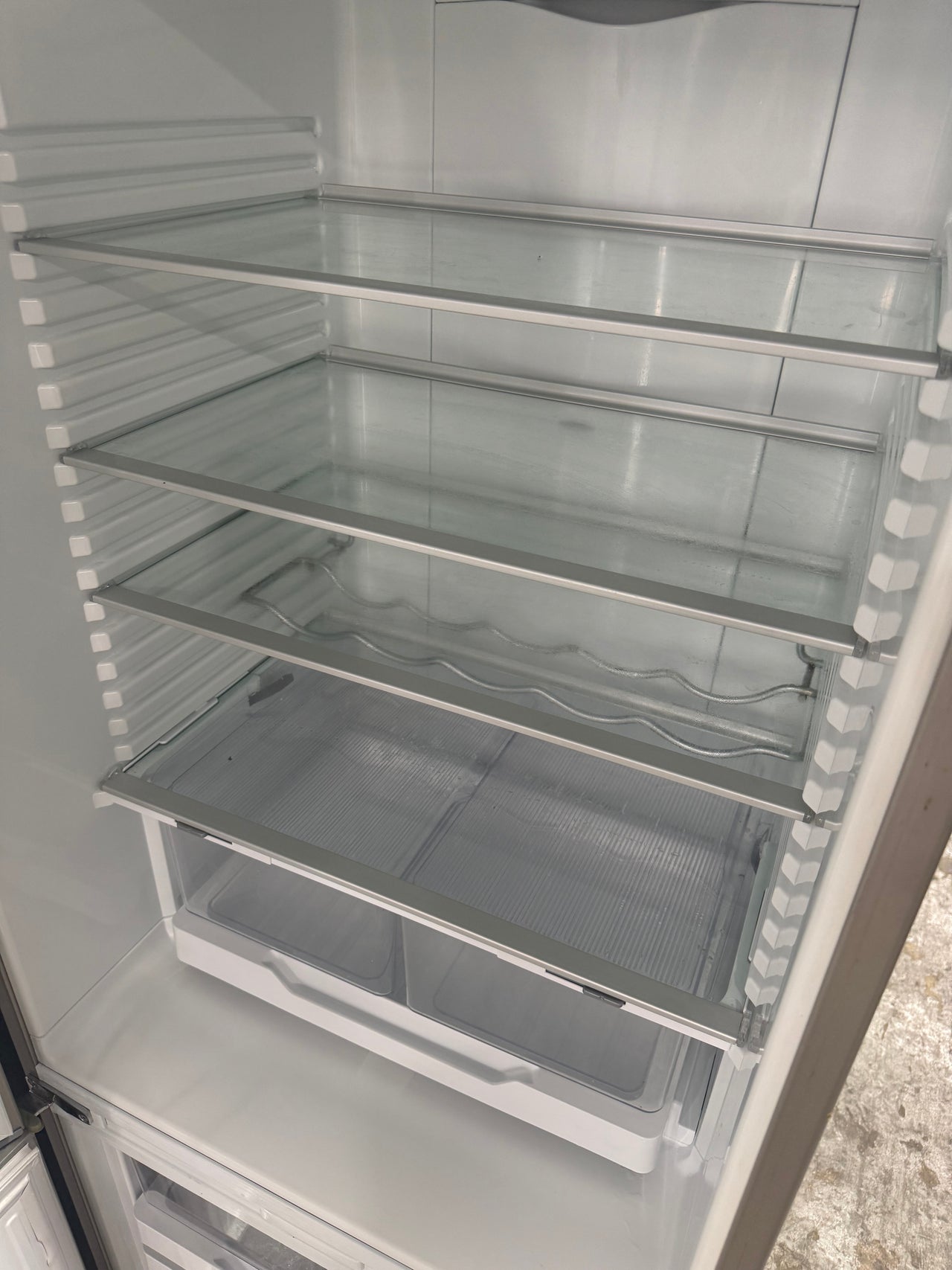 Second hand Fisher & Paykel E402BRX4 403L bottom mount refrigerator