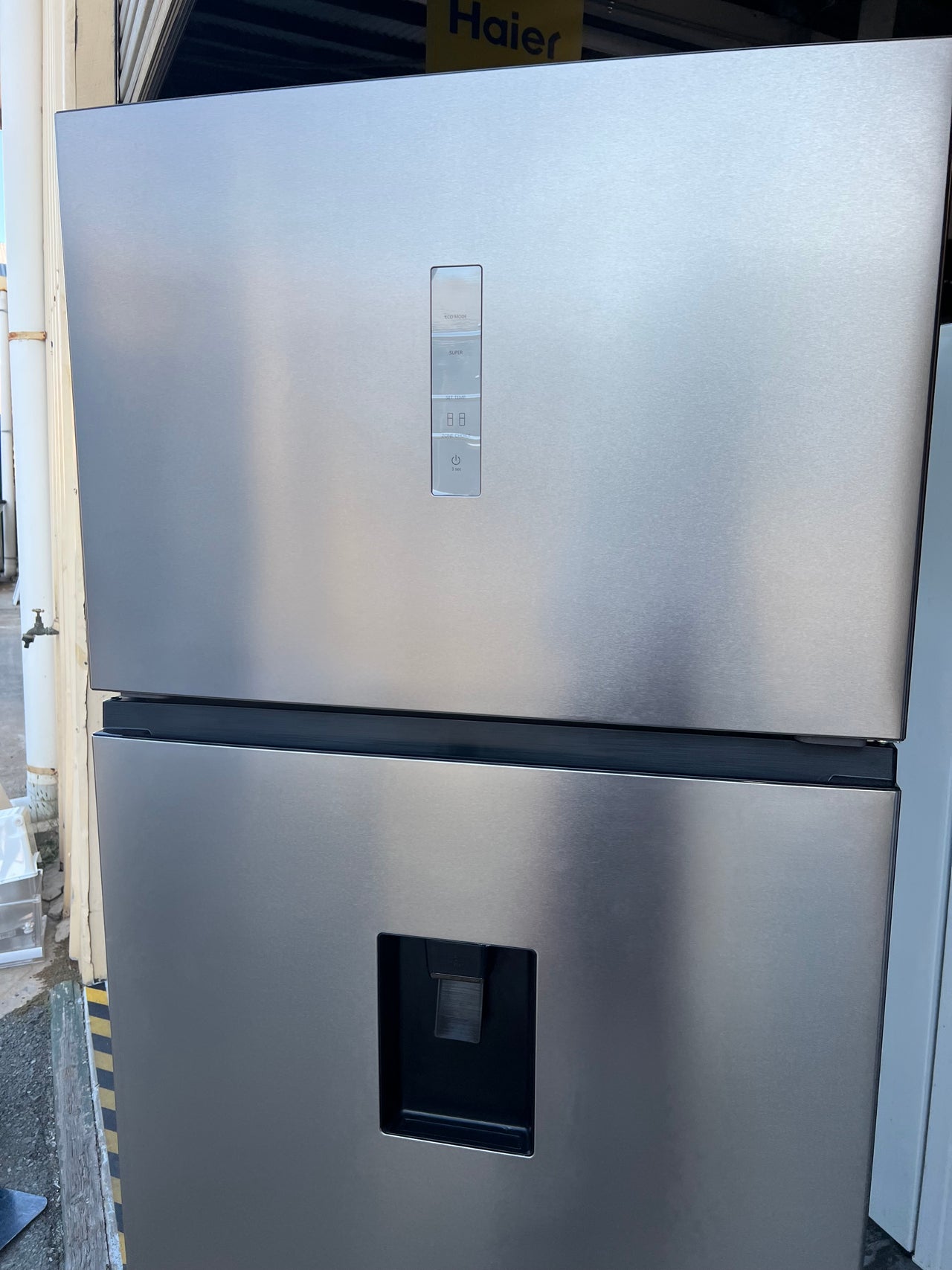 Factory Second Hisense 496L Top Mount Refrigerator HRTF496SW 4 5 Star factory-second-hisense-496l-top-mount-refrigerator-hrtf496sw-4-5-star