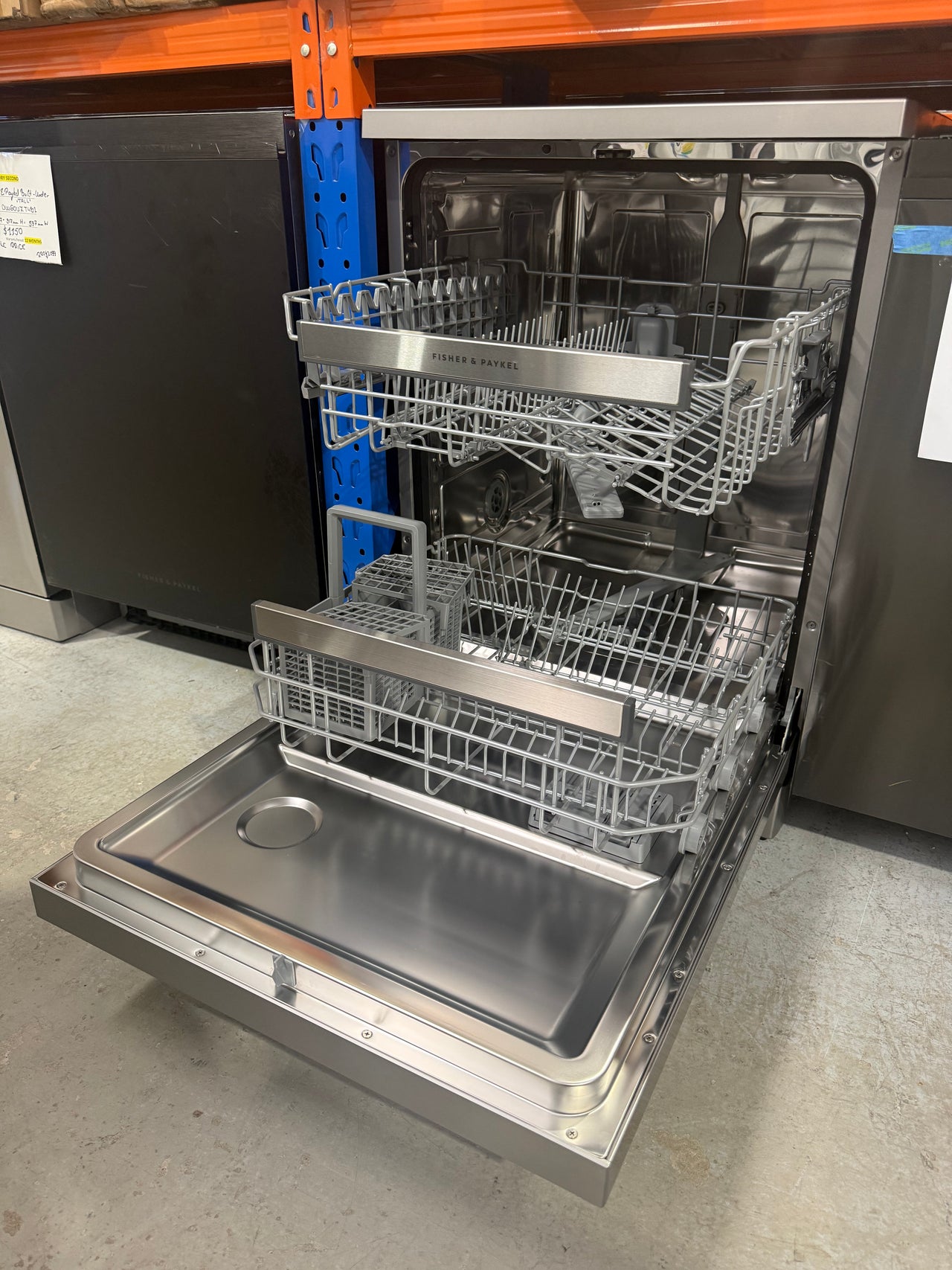 Factory second Fisher & Paykel 60cm Freestanding Dishwasher – Stainless Steel Model: DW60FC2X3