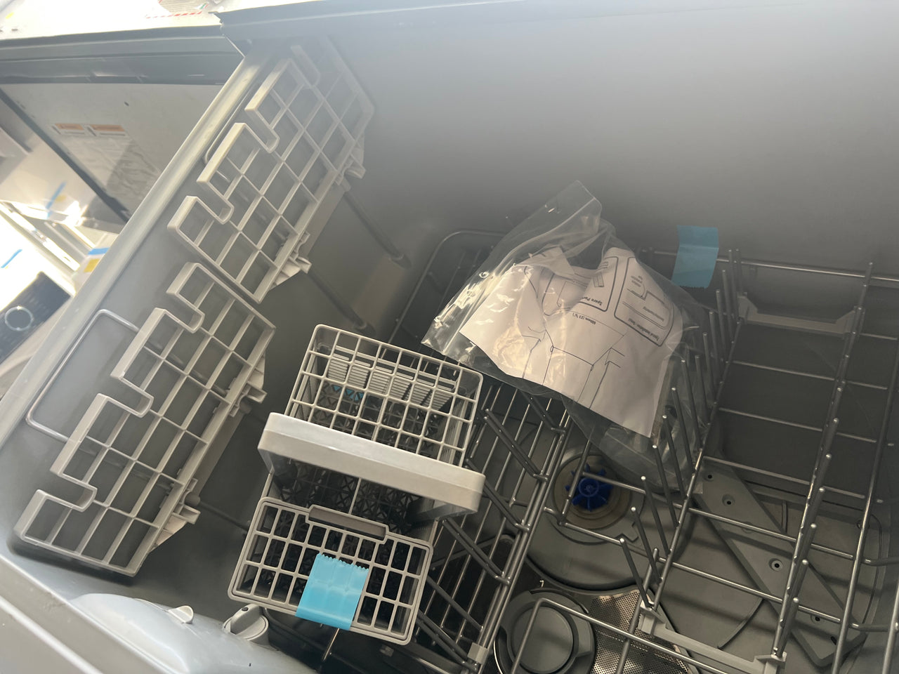 Transportation damaged Fisher & Paykel Series 9 Built-Under Single DishDrawer Dishwasher - Stainless Steel DD60ST4NX9 - Second Hand Appliances Geebung