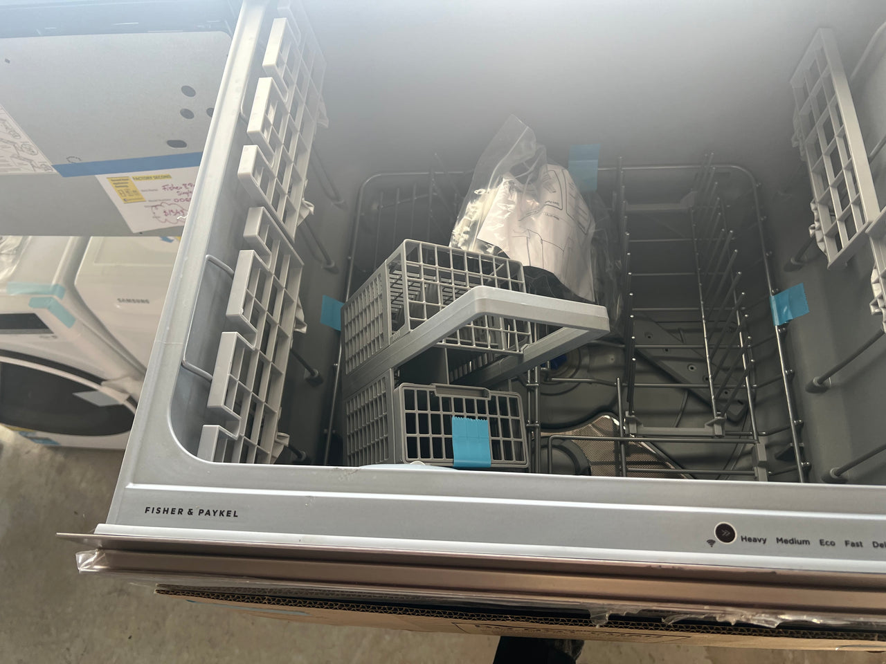 Transportation damaged Fisher & Paykel Series 9 Built-Under Single DishDrawer Dishwasher - Stainless Steel DD60ST4NX9 - Second Hand Appliances Geebung