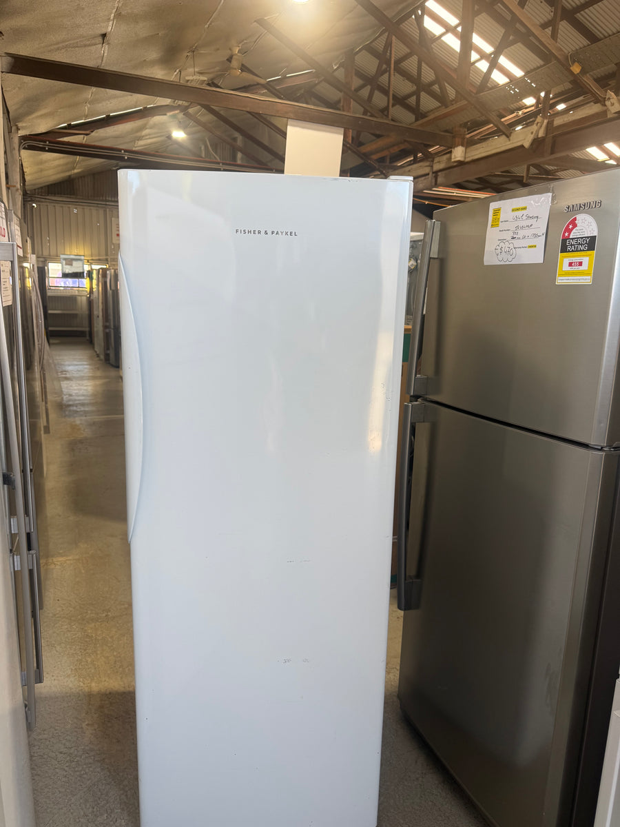 Second hand Fisher &Paykel 451L Upright Fridge – E450RW1