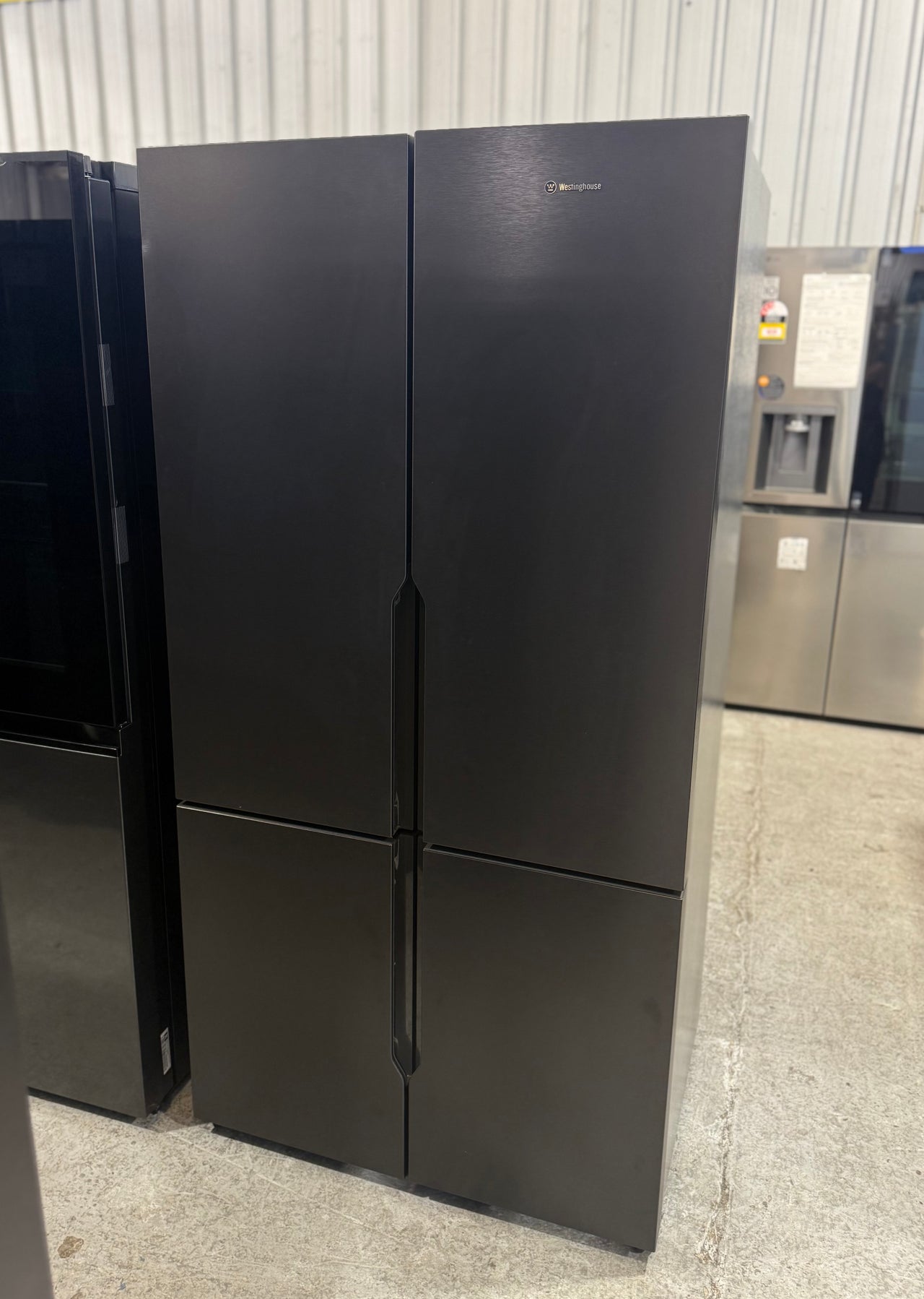 Factory second 564 L Quad-Door French Fridge – Matte Black WQE5600BB(NAT) - Second Hand Appliances Geebung