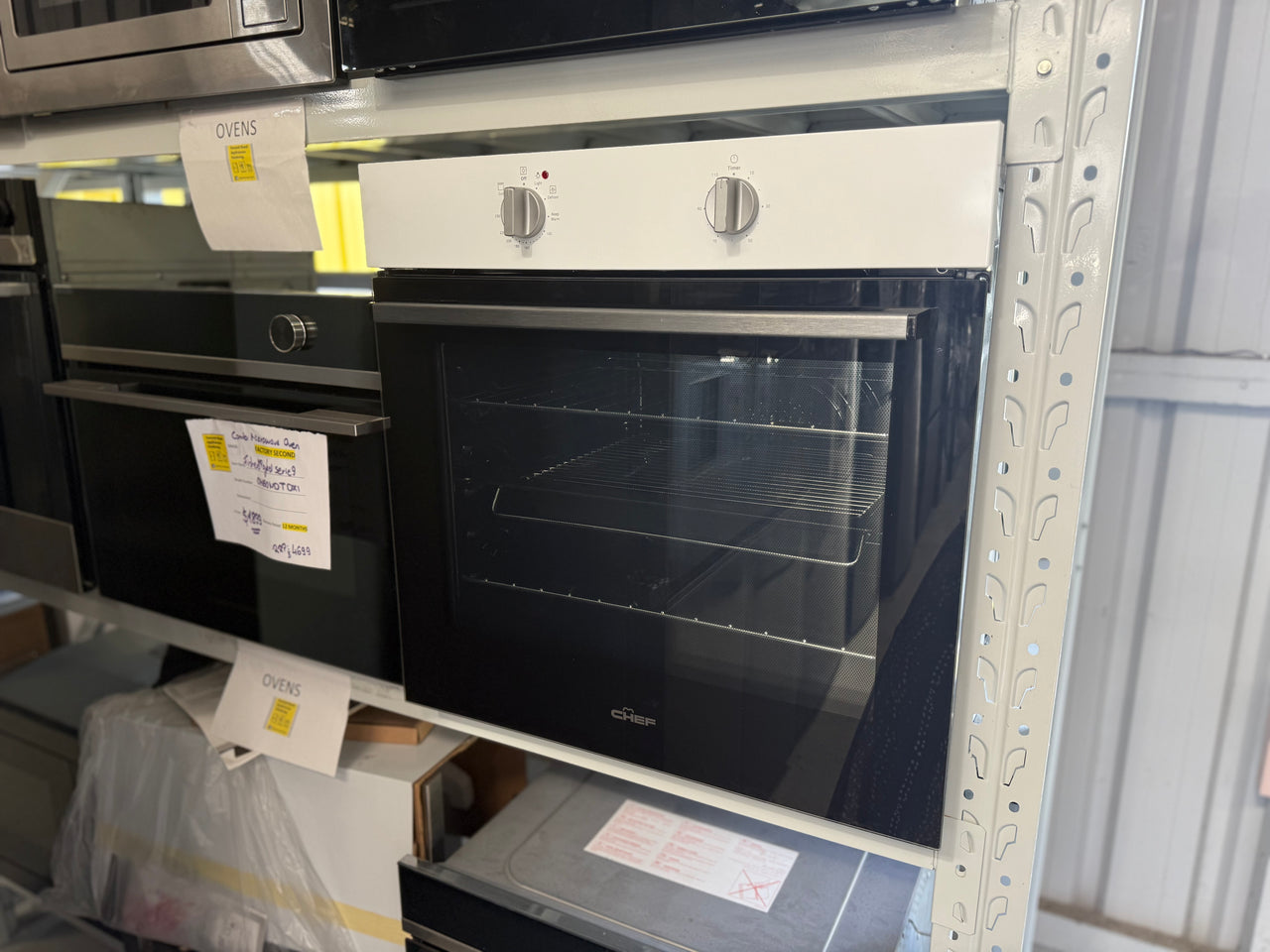 Factory second Chef CVE612WB 60cm Built-In Electric Oven – White