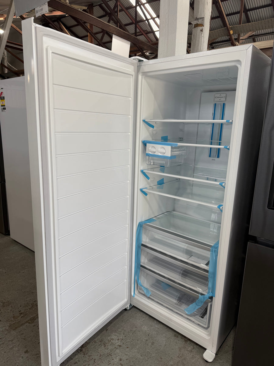 Factory second Westinghouse 388 L Vertical Freezer – Model WFB4204WC - Second Hand Appliances Geebung
