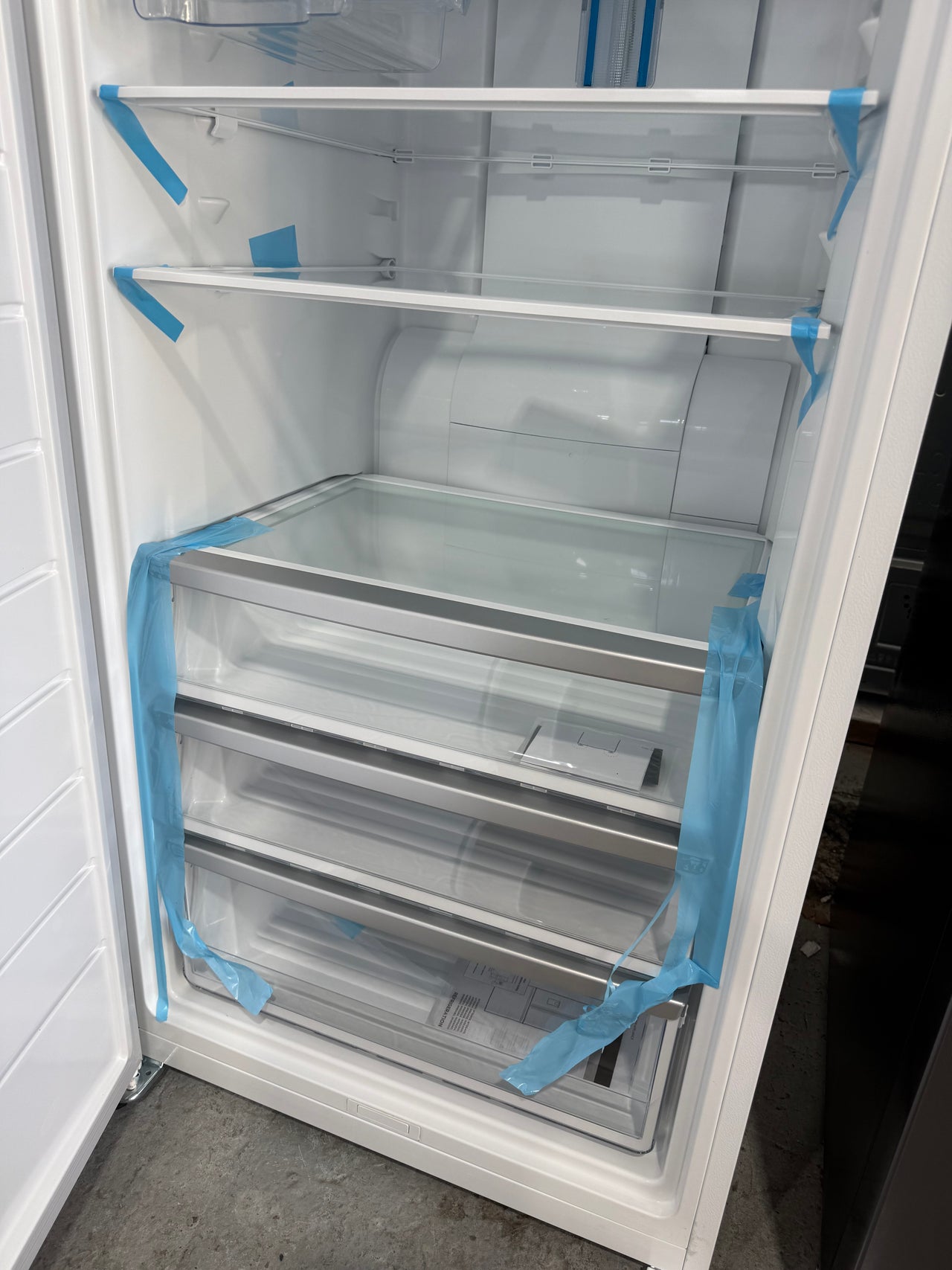 Factory second Westinghouse 388 L Vertical Freezer – Model WFB4204WC