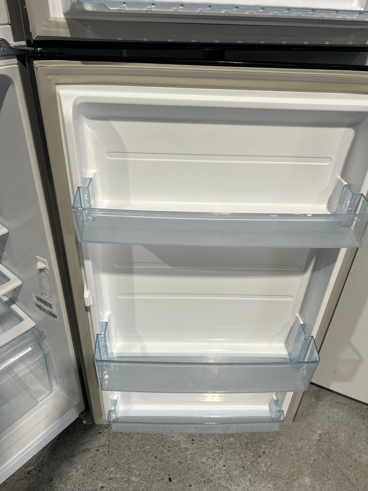 Second hand Hisense 230L Top Mount Fridge HR6TFF230S - Second Hand Appliances Geebung