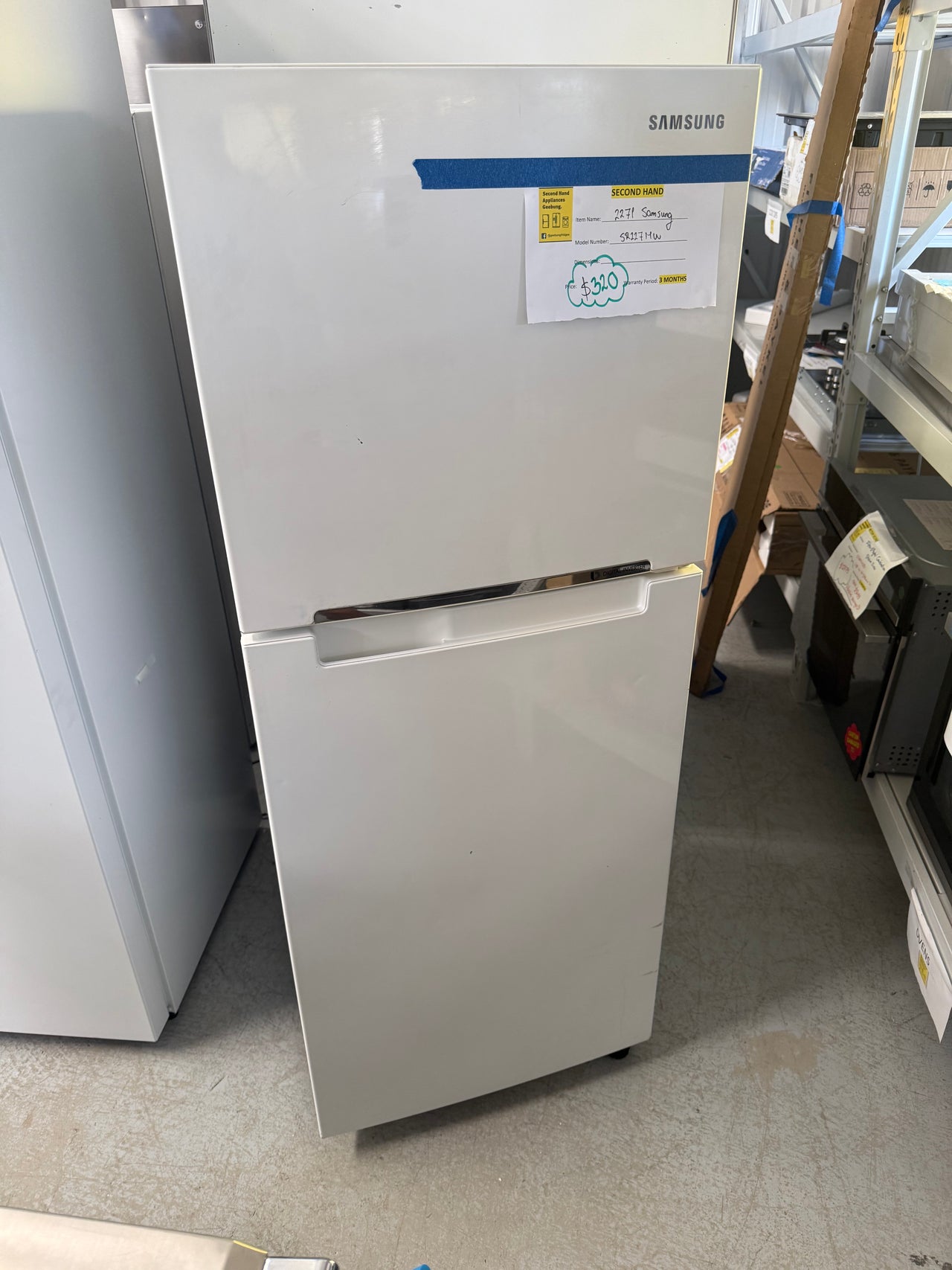 Second hand SAMSUNG 228L TOP MOUNT FRIDGE  Model: SR227MW