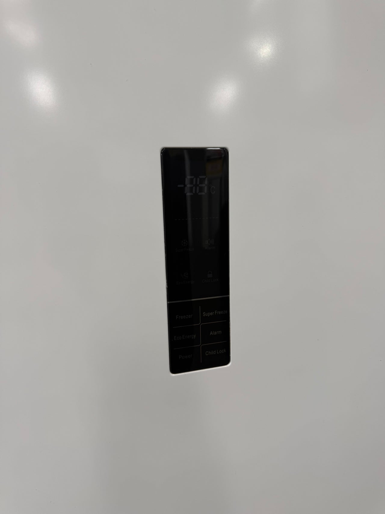 Factory second Hisense 254L Upright Frost-Free Freezer – White (HRVF254)