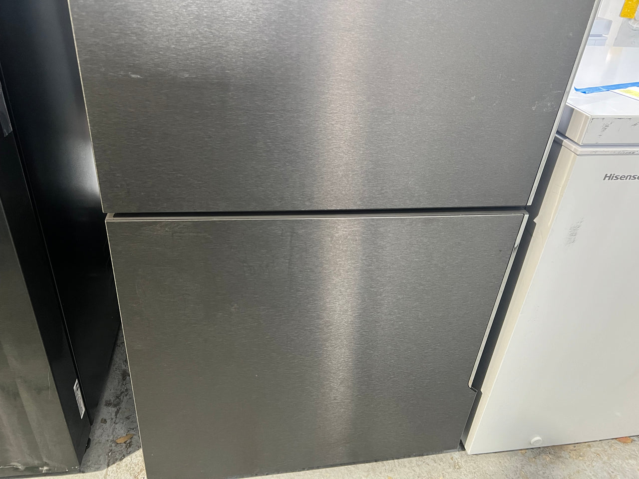 Second hand Westinghouse WBE4500BB-R 453L Bottom Mount Fridge - Second Hand Appliances Geebung