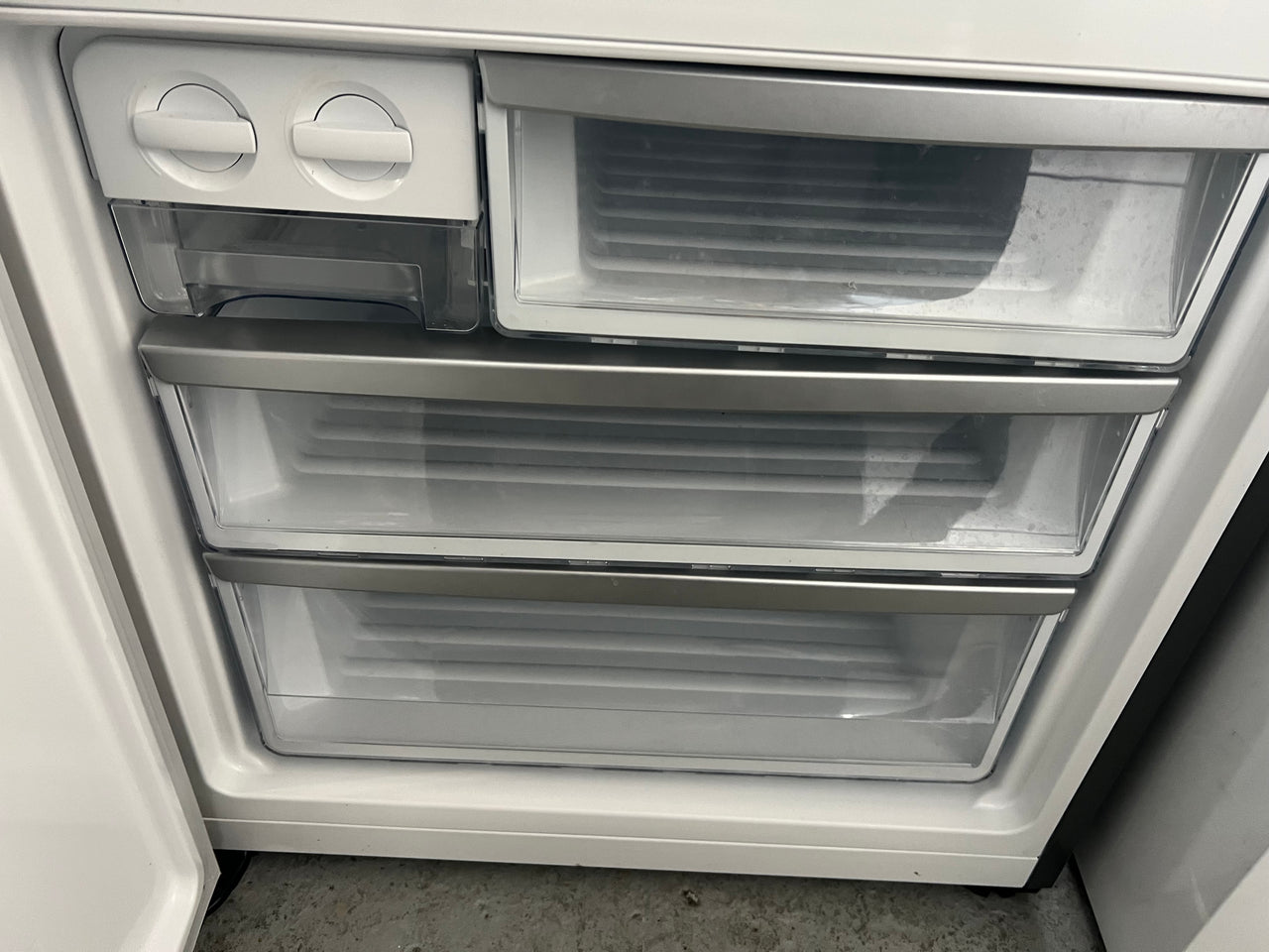 Second hand Westinghouse WBE4500BB-R 453L Bottom Mount Fridge - Second Hand Appliances Geebung